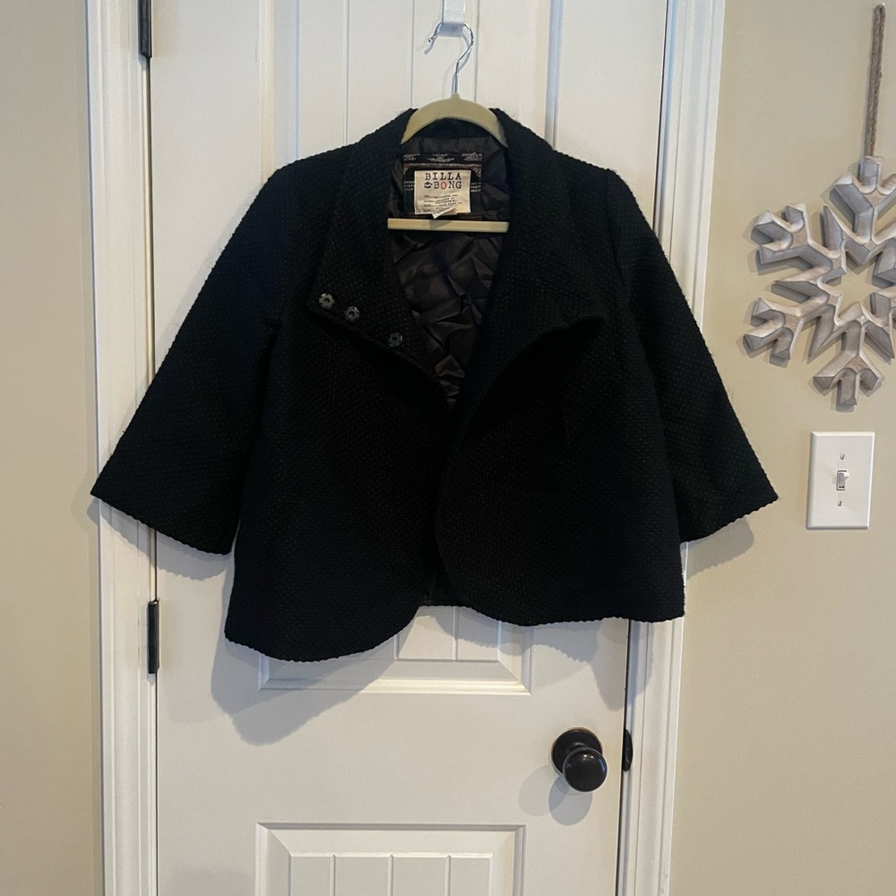 Billabong Black Cape Coat, Size Medium